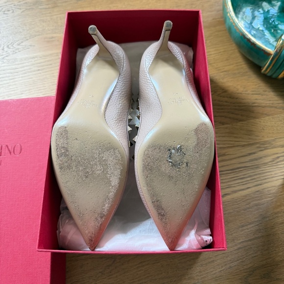 Valentino Nude Pink Rockstud Pump Heels - Picture 10 of 14